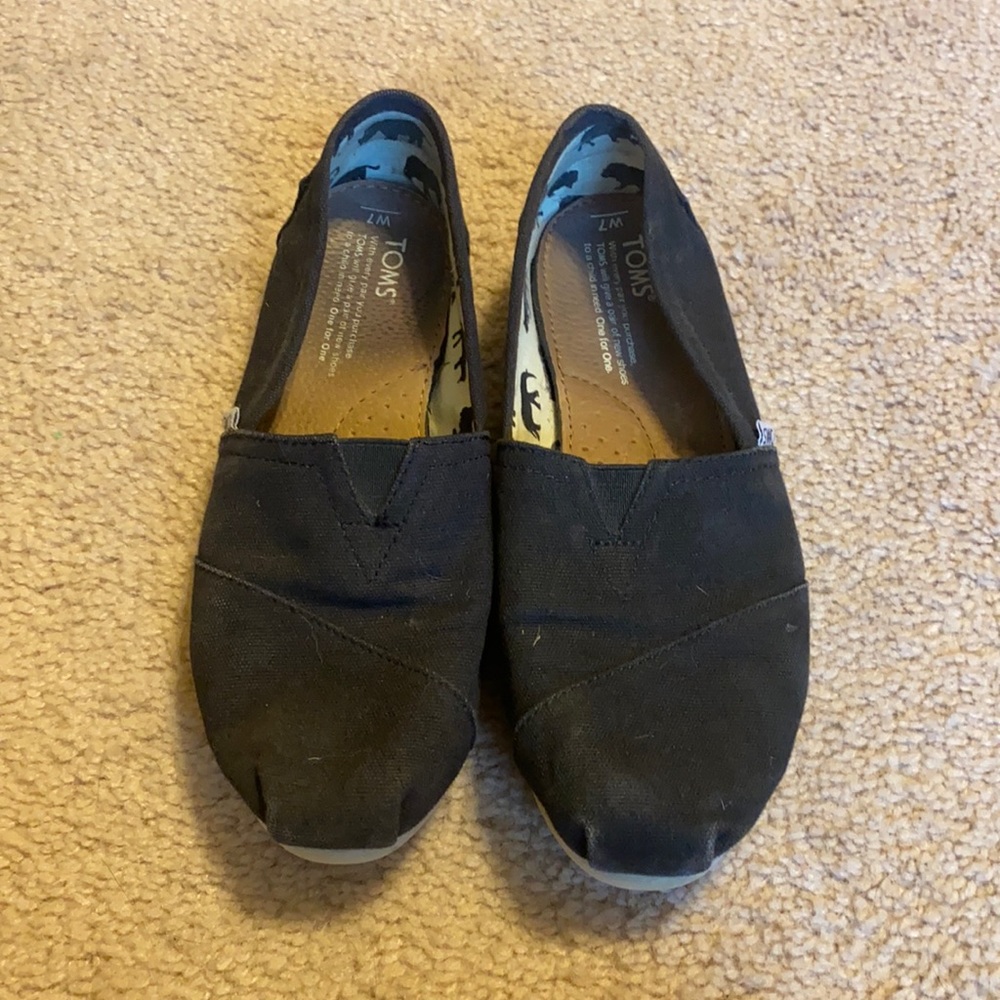 Toms
